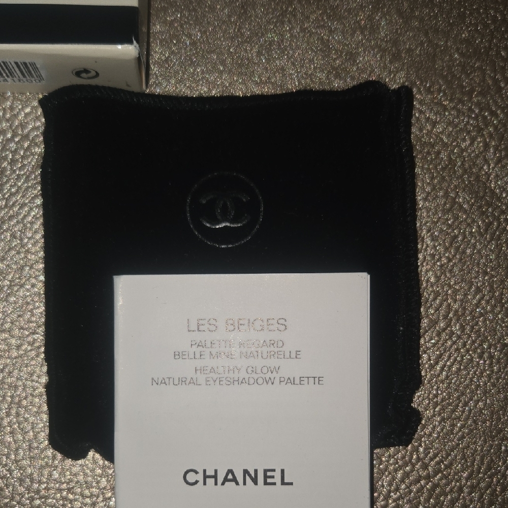 CHANEL Les Beiges Natural Eyeshadow Palette - Picture 2 of 6
